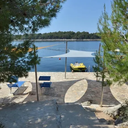 Apartment In Karbuni With Sea View, Terrace, Air Conditioning, W-lan 3609-4 Blato (Korcula)