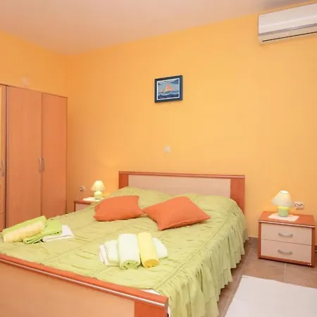 In Karbuni With Sea View, Terrace, Air Conditioning, W-lan 3609-4 Apartman