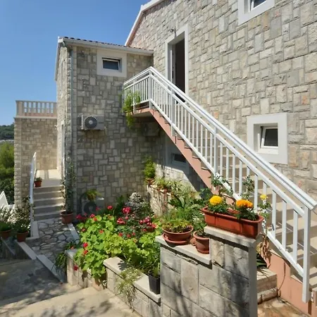 In Karbuni With Sea View, Terrace, Air Conditioning, W-lan 3609-4 *