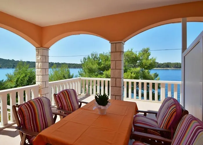Apartment In Karbuni With Sea View, Terrace, Air Conditioning, W-lan 3609-4 Blato (Korcula)