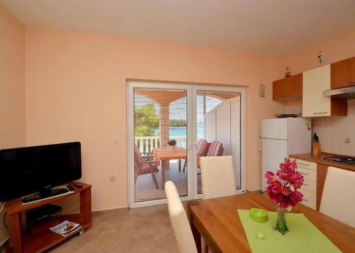 아파트 In Karbuni With Sea View, Terrace, Air Conditioning, W-lan 3609-4 *