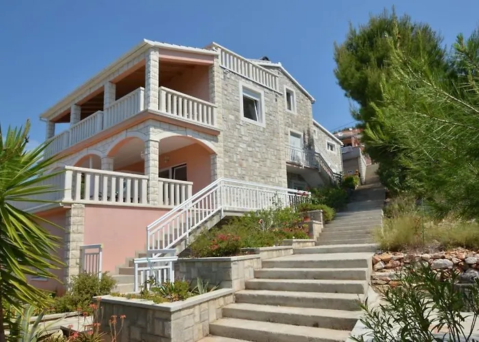Apartment In Karbuni With Sea View, Terrace, Air Conditioning, W-lan 3609-4 Blato (Korcula)