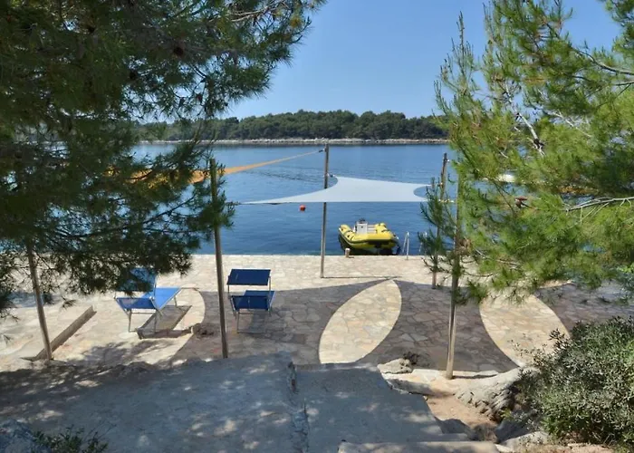 Apartment In Karbuni With Sea View, Terrace, Air Conditioning, W-lan 3609-4 Blato (Korcula)