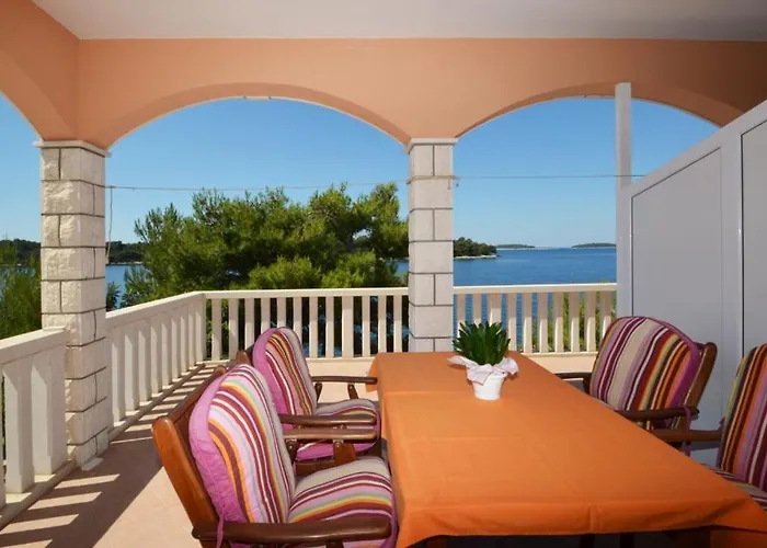 Apartment In Karbuni With Sea View, Terrace, Air Conditioning, W-lan 3609-4 Blato (Korcula)