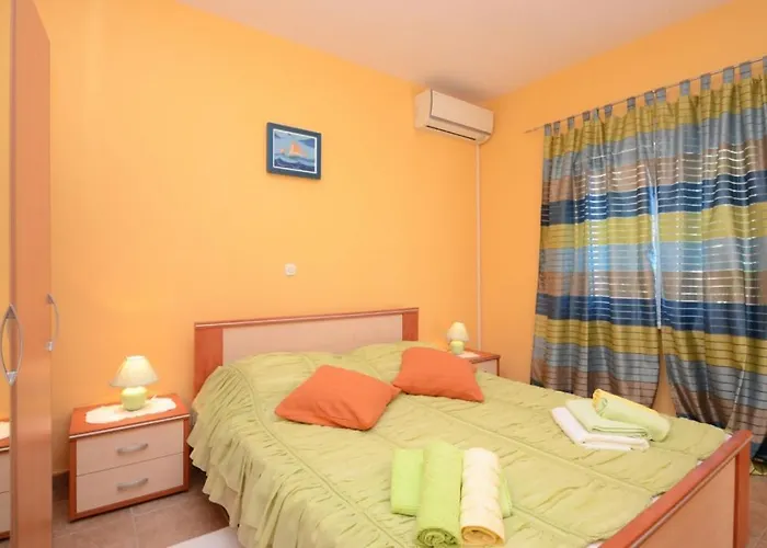 In Karbuni With Sea View, Terrace, Air Conditioning, W-lan 3609-4 아파트